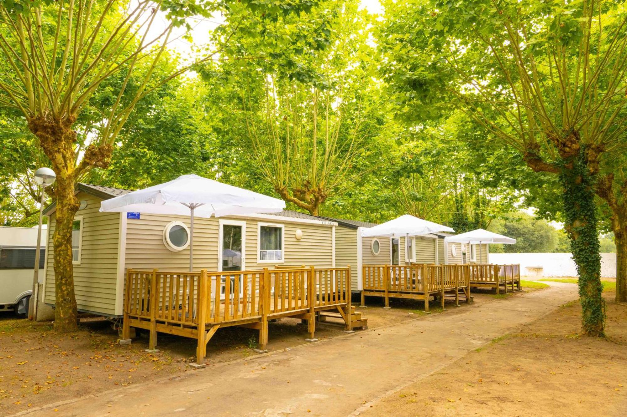 Alojamiento - Bungalows En El Centro De Laredo A 200 M De La Playa Exterior photo